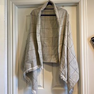 Gray Express sweater vest with light black plaid patter - OS